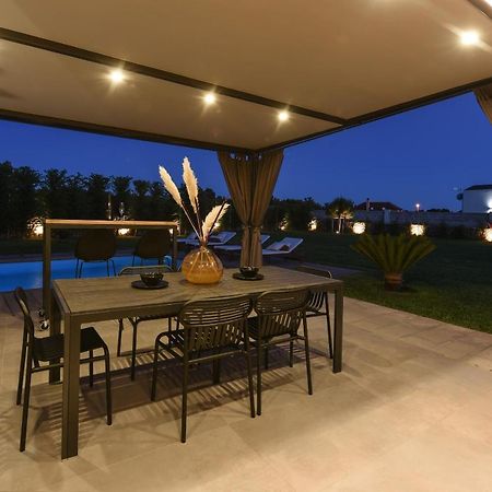 Villa Topaz 扎顿 外观 照片